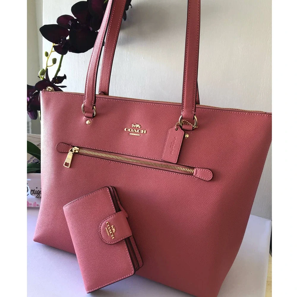 🔥Price drop Coach Gallery Tote in Taffy/Gold and wallet set - Picture 1 of 16